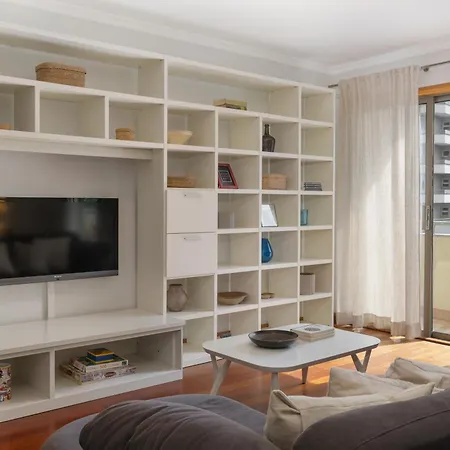 Arcadas Iii By An Island フンシャル