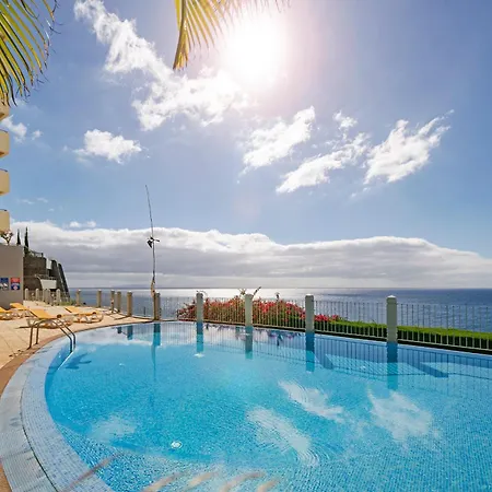 Arcadas Iii By An Island *