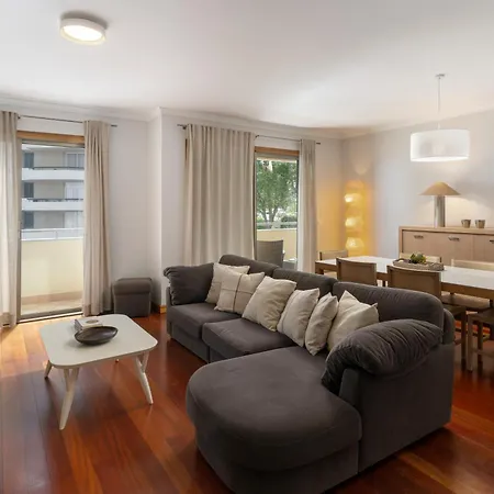 Apartment Arcadas Iii By An Island *