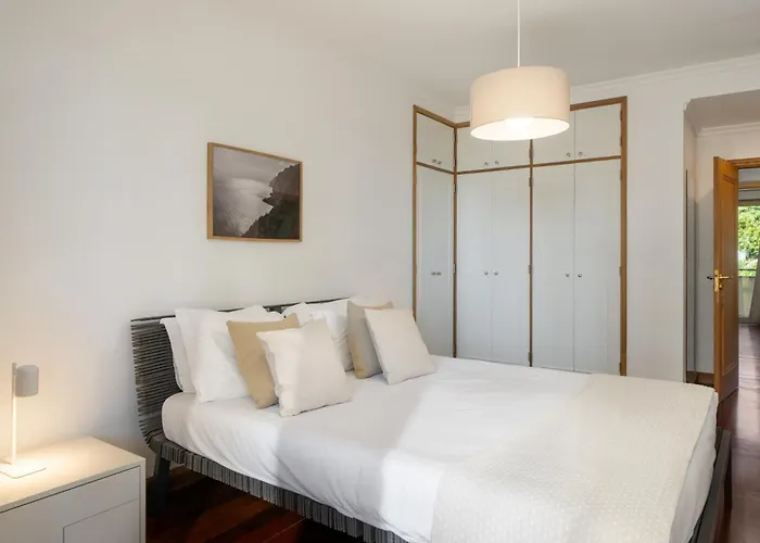 Arcadas Iii By An Island