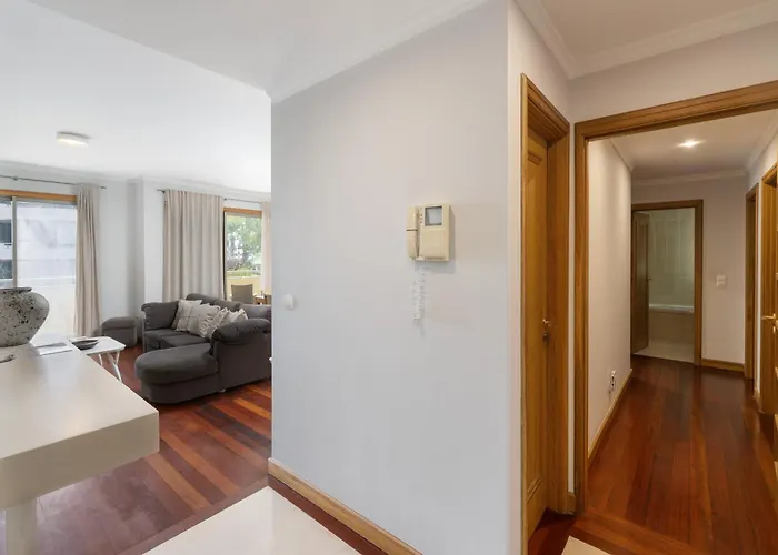 Arcadas Iii By An Island *