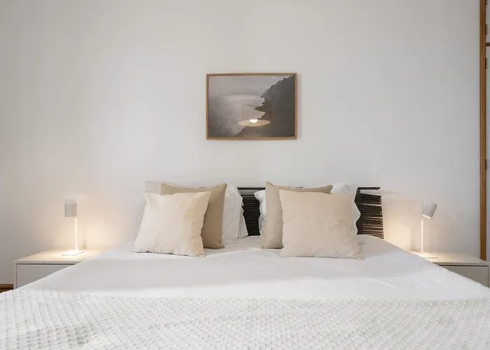 Arcadas Iii By An Island